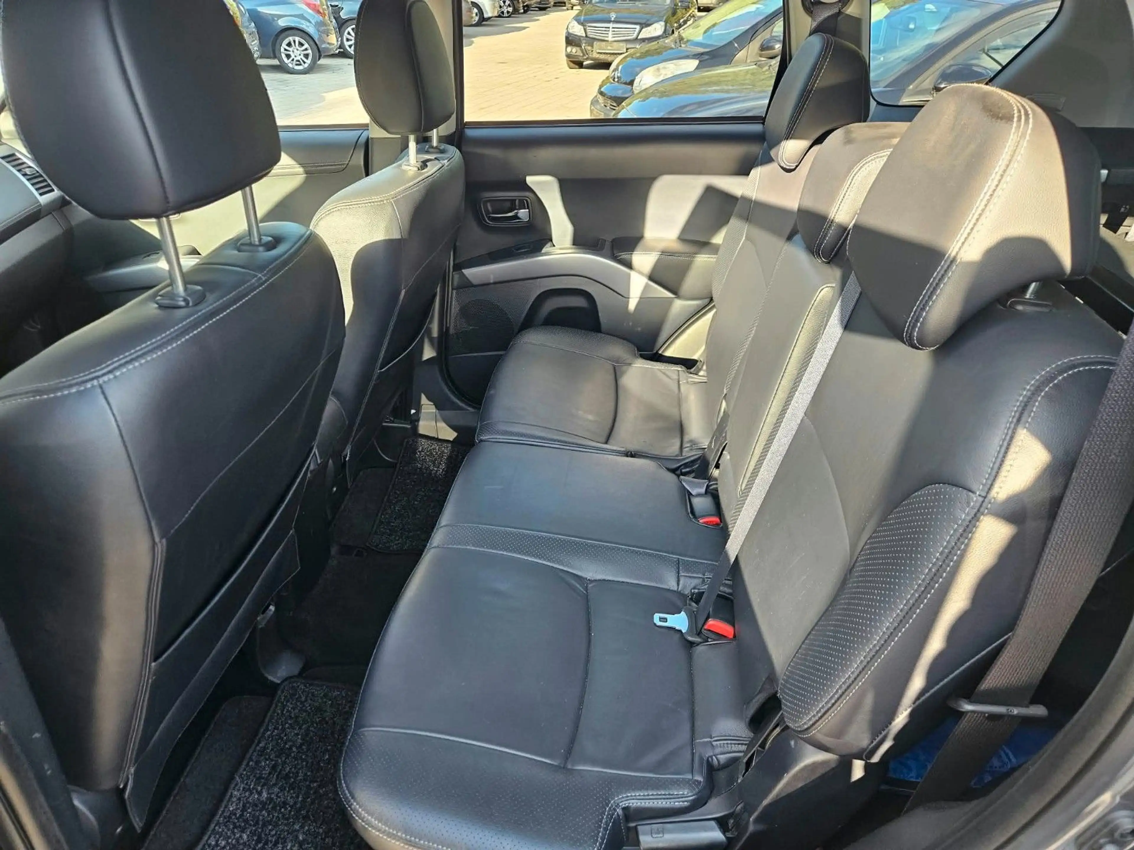 Peugeot 4007 Platinum — photo 10