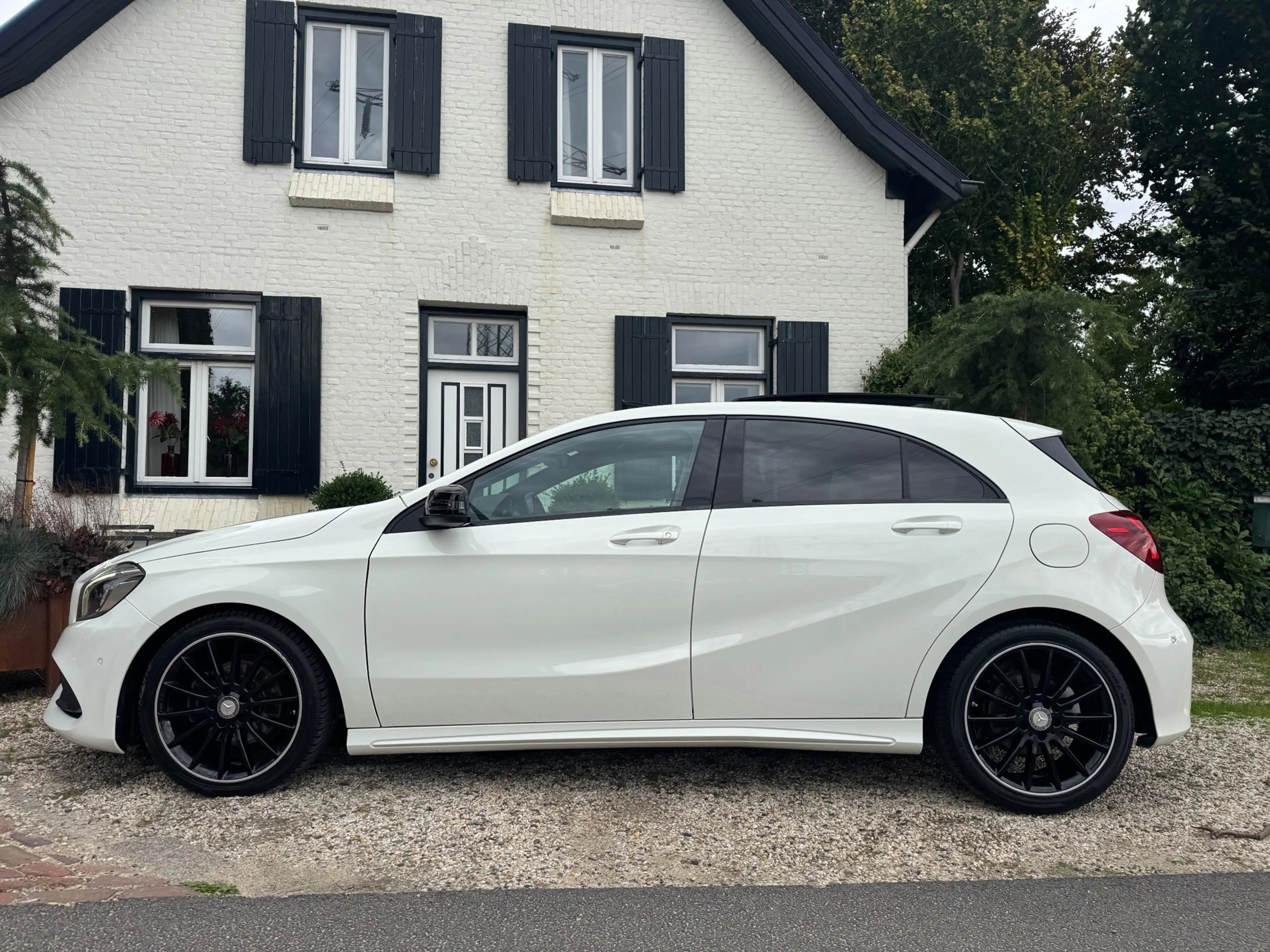 Mercedes-Benz A 180 AMG Night Edition Plus|Pano|Automaat| — photo 3