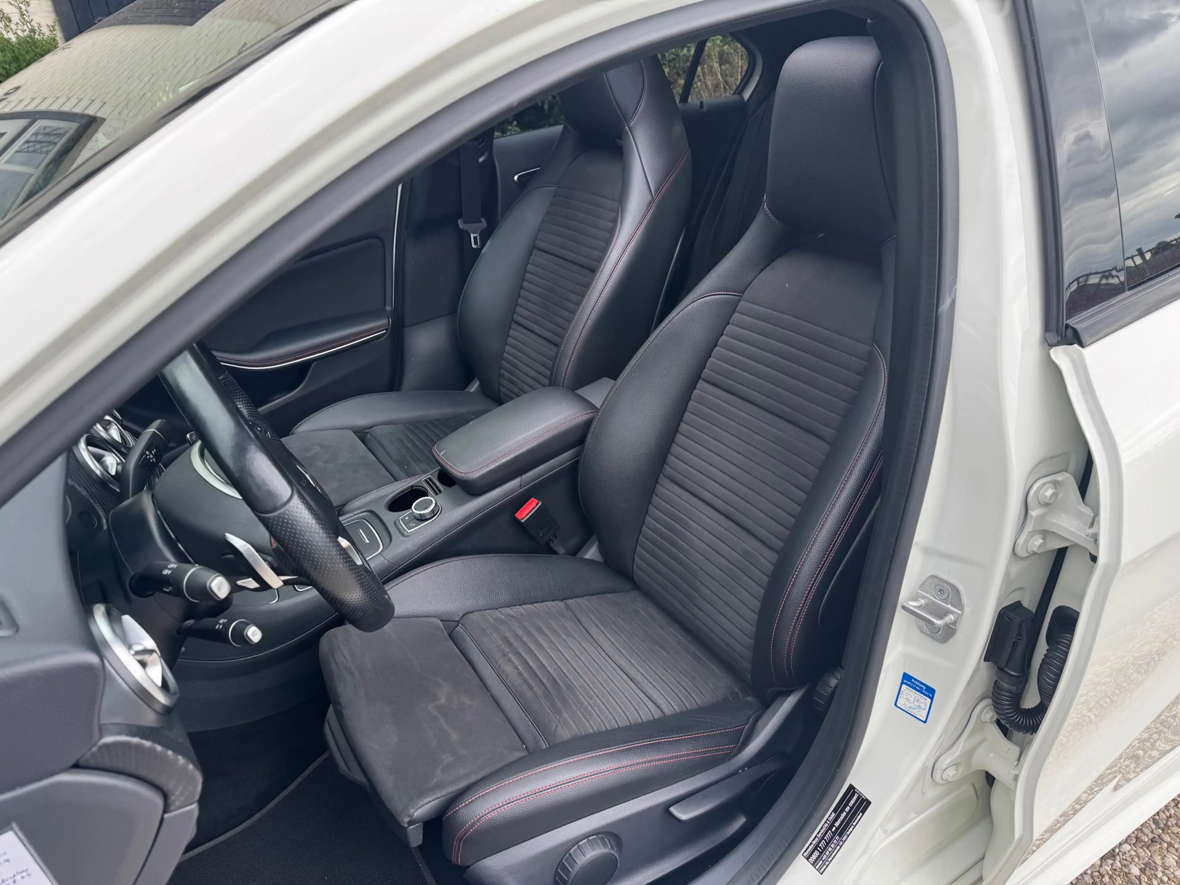 Mercedes-Benz A 180 AMG Night Edition Plus|Pano|Automaat| — photo 7