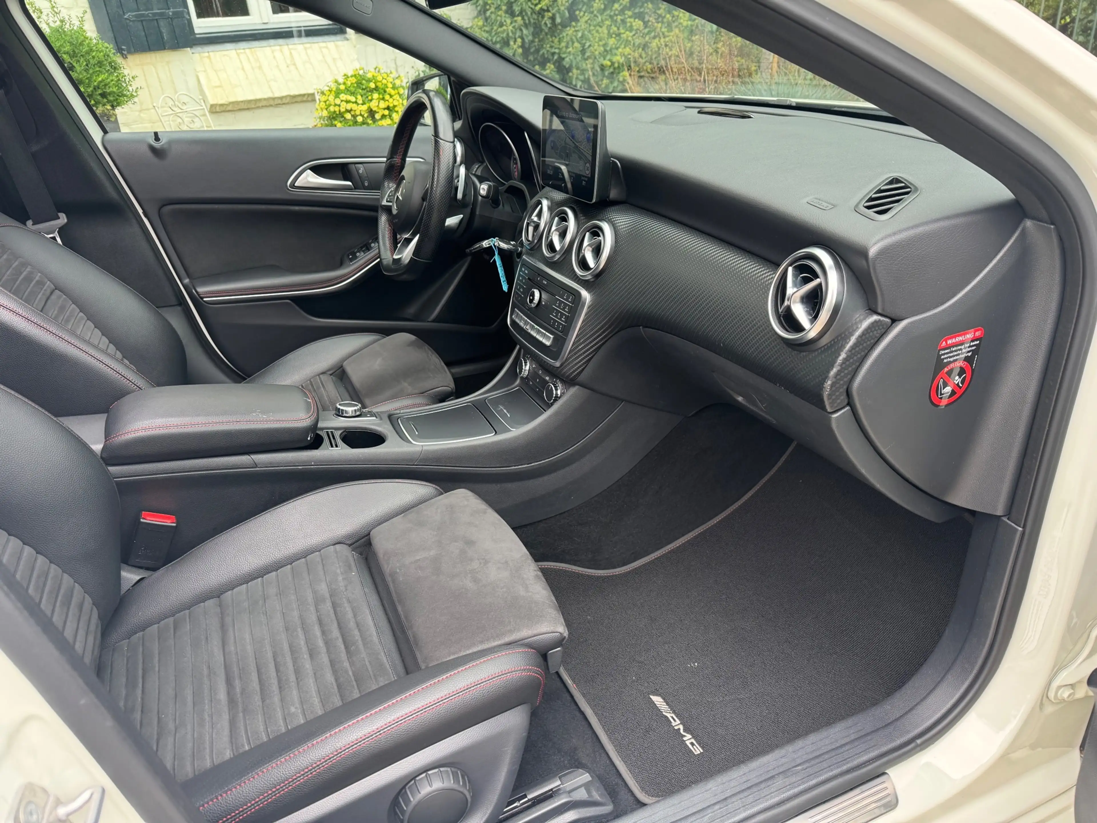 Mercedes-Benz A 180 AMG Night Edition Plus|Pano|Automaat| — photo 11