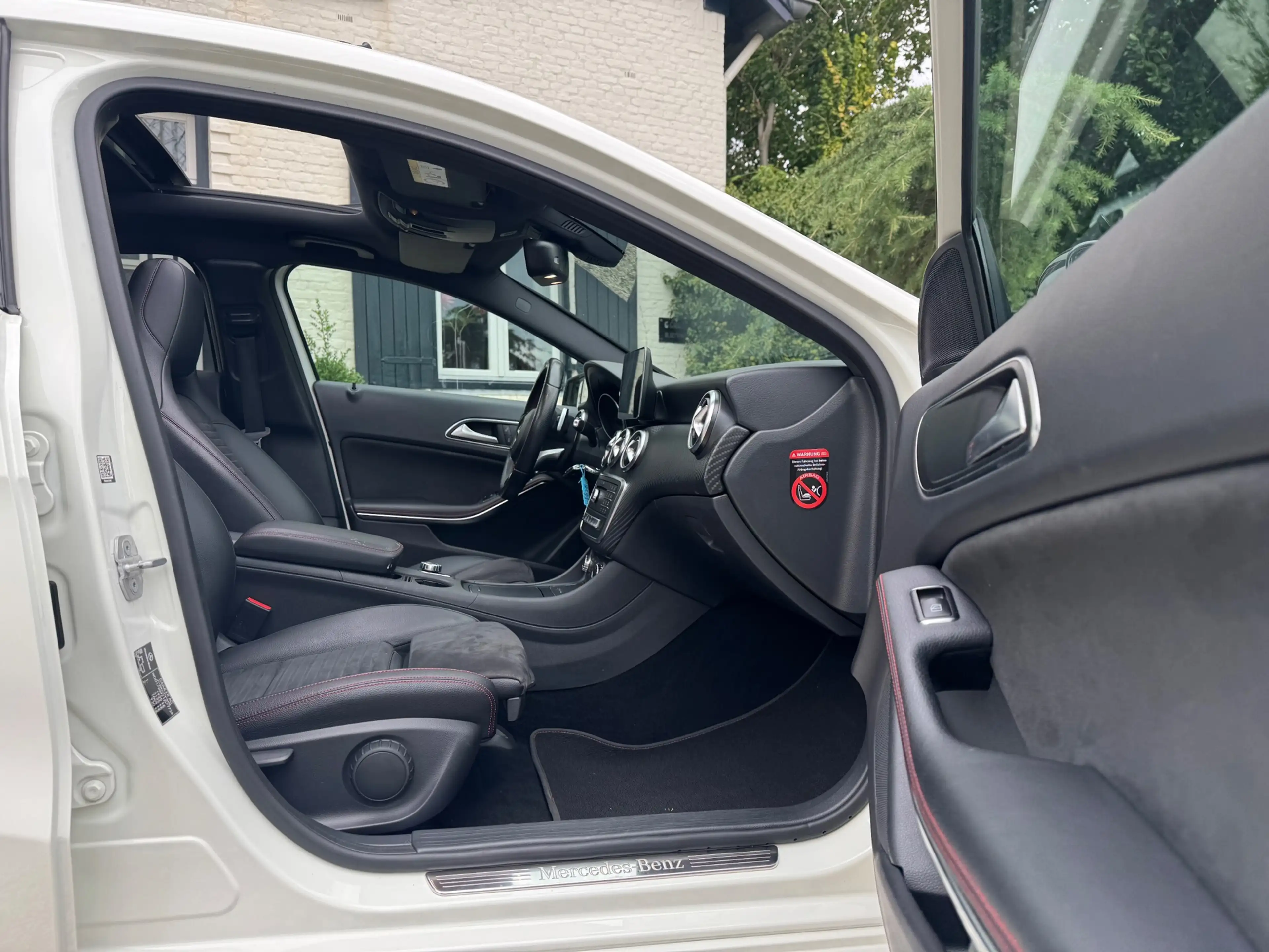 Mercedes-Benz A 180 AMG Night Edition Plus|Pano|Automaat| — photo 12
