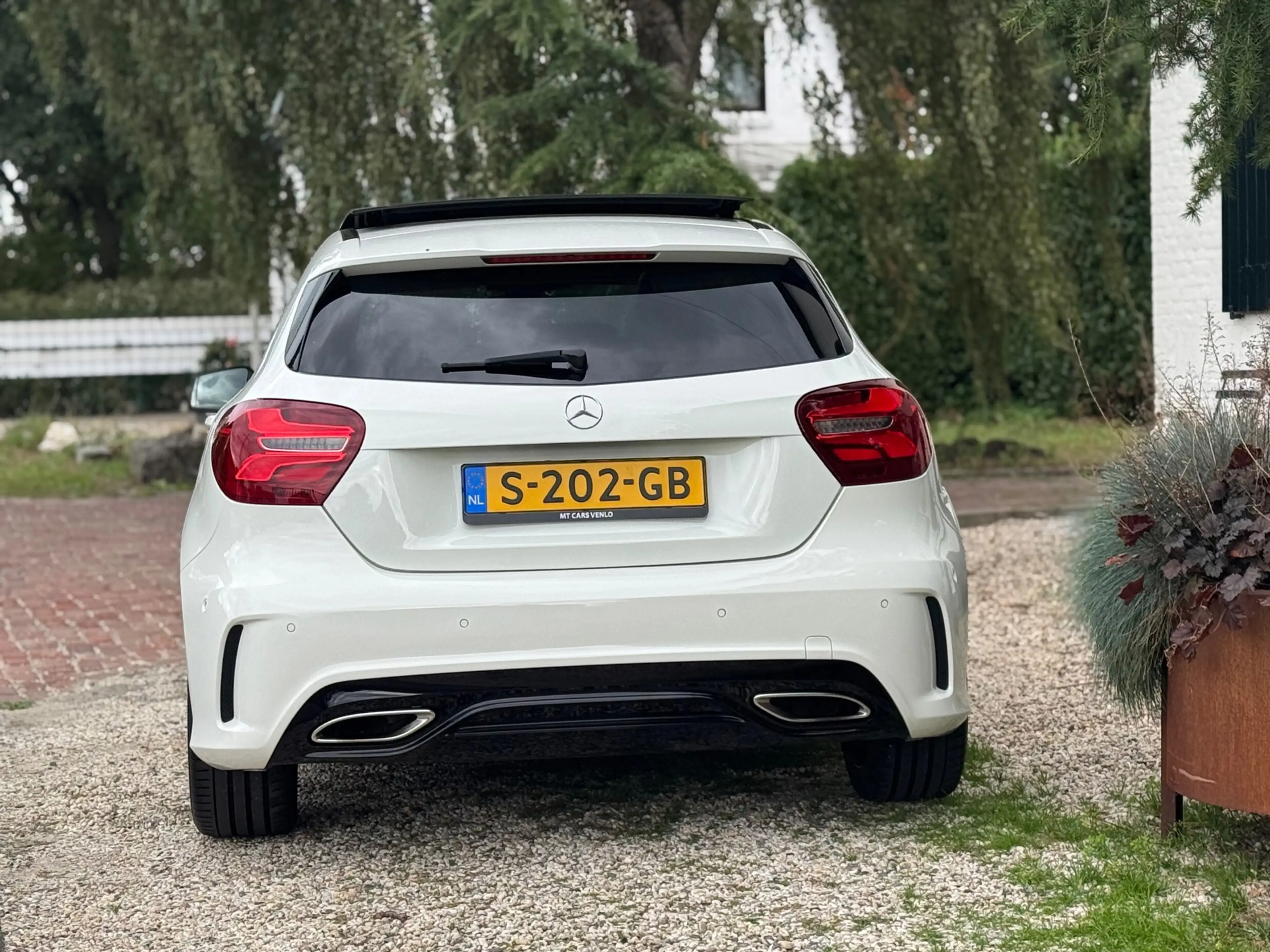 Mercedes-Benz A 180 AMG Night Edition Plus|Pano|Automaat| — photo 4