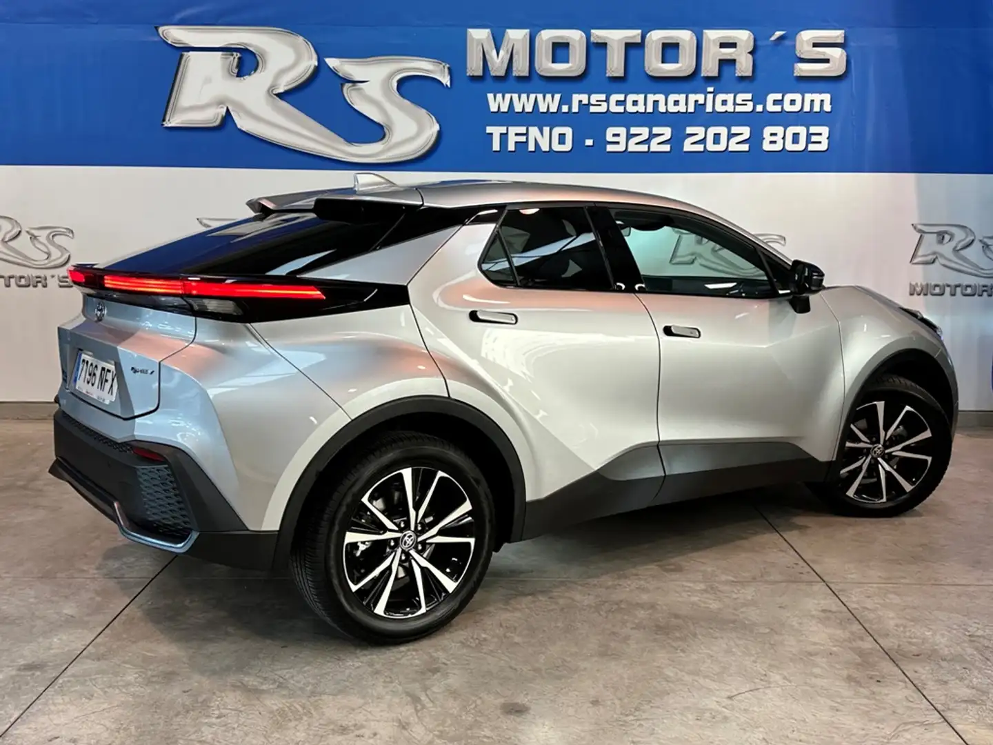 Toyota C-HR 140H Spirit Gris - 2