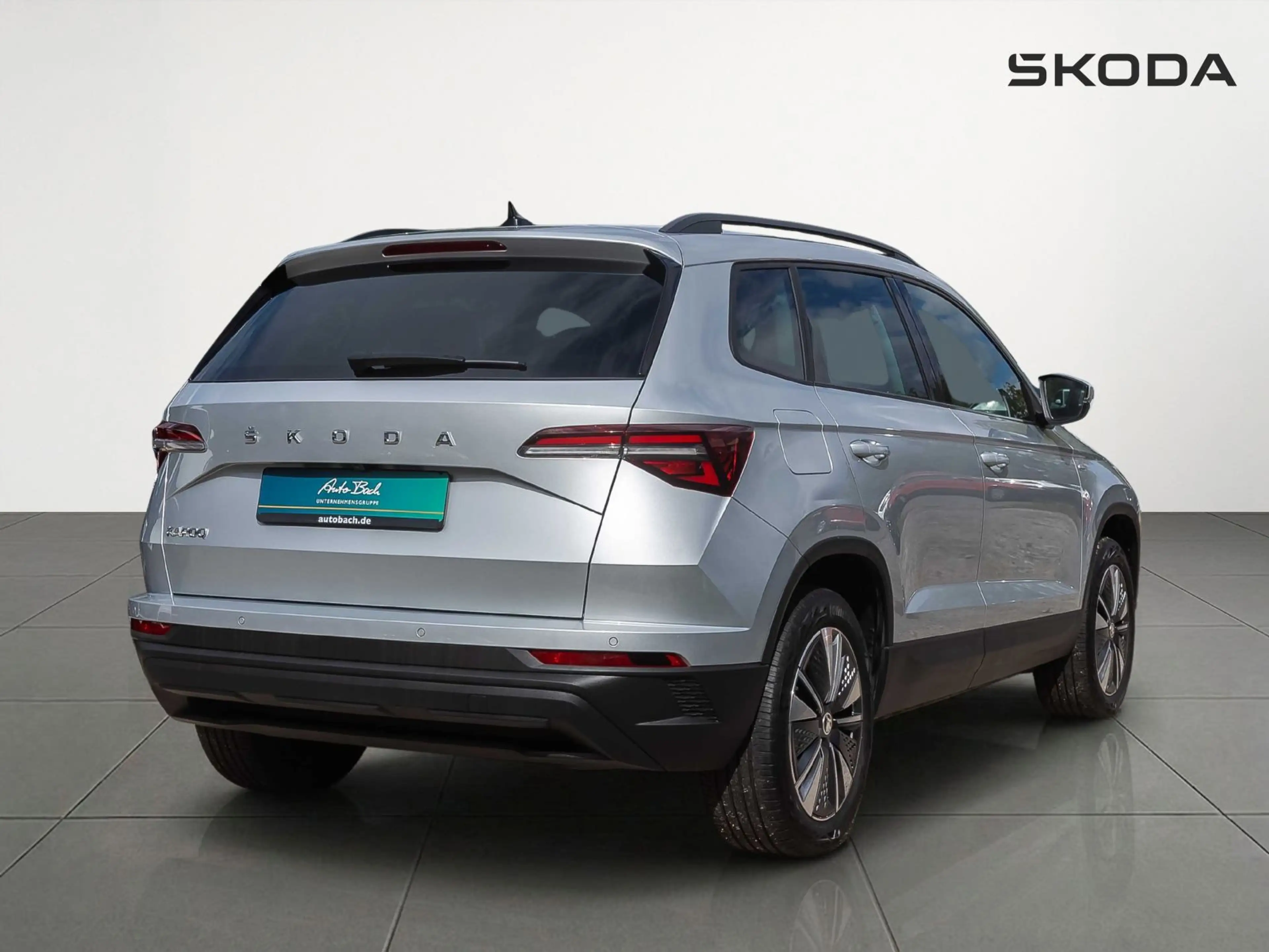 Skoda Karoq Tour 1.5TSI ACC Navi EPH LED CarPlay — photo 4