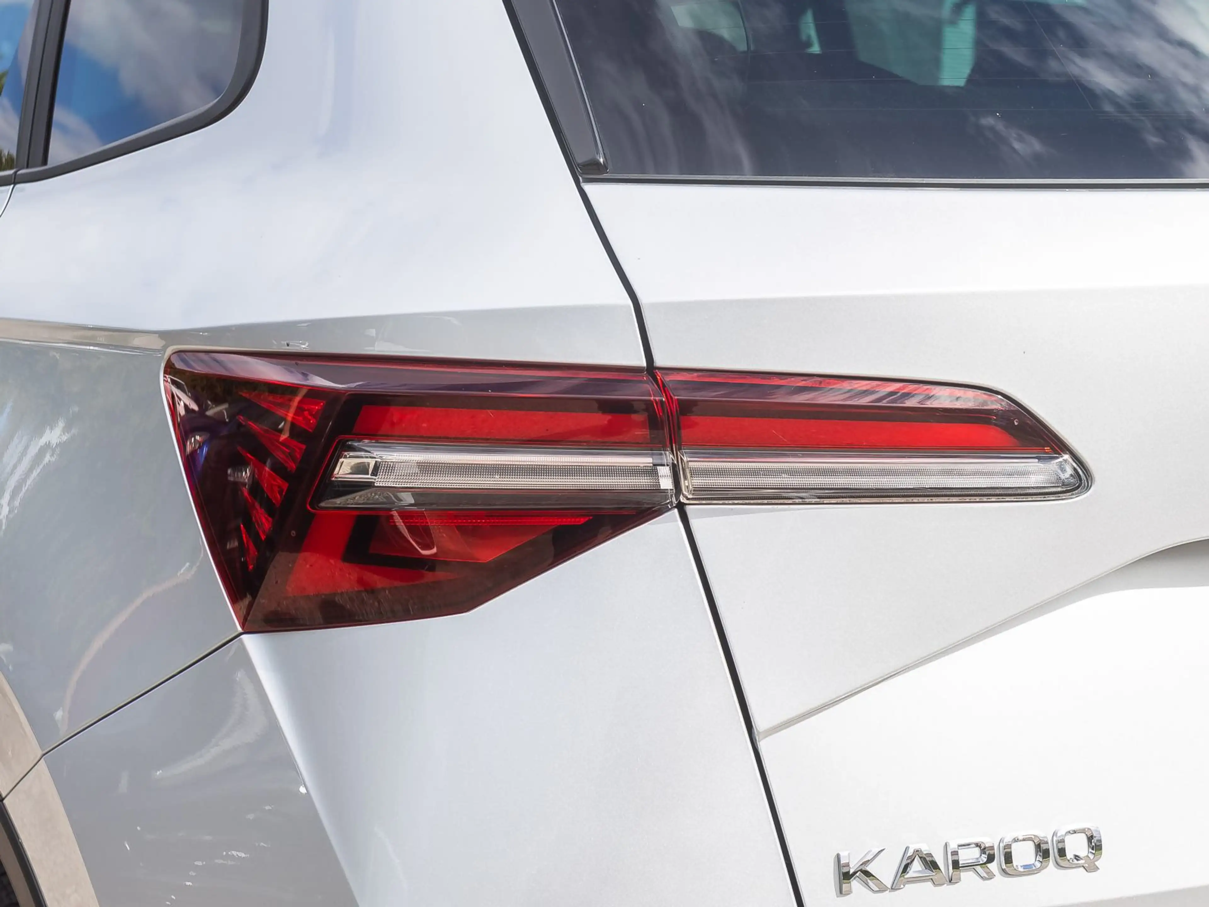 Skoda Karoq Tour 1.5TSI ACC Navi EPH LED CarPlay — photo 8