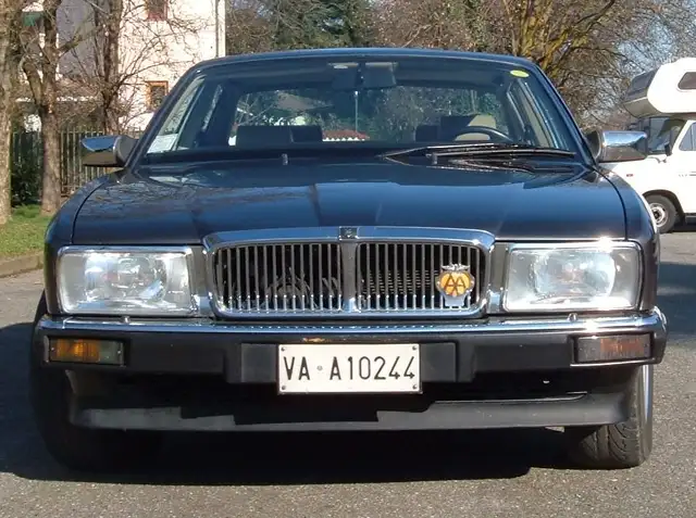 Jaguar XJ6