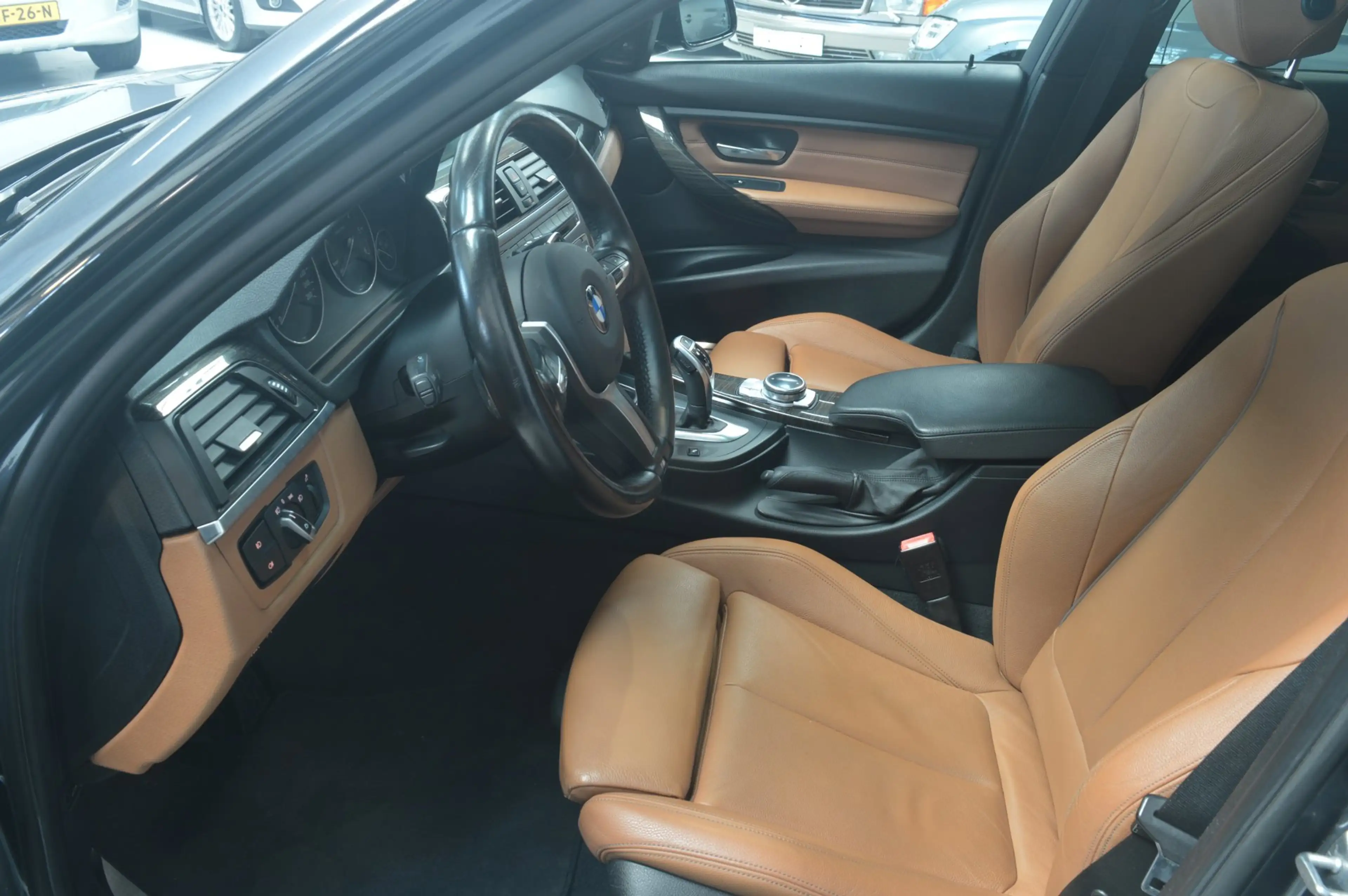 BMW 325 3-serie Touring 325d High Executive // M-PERFORMAN — photo 6