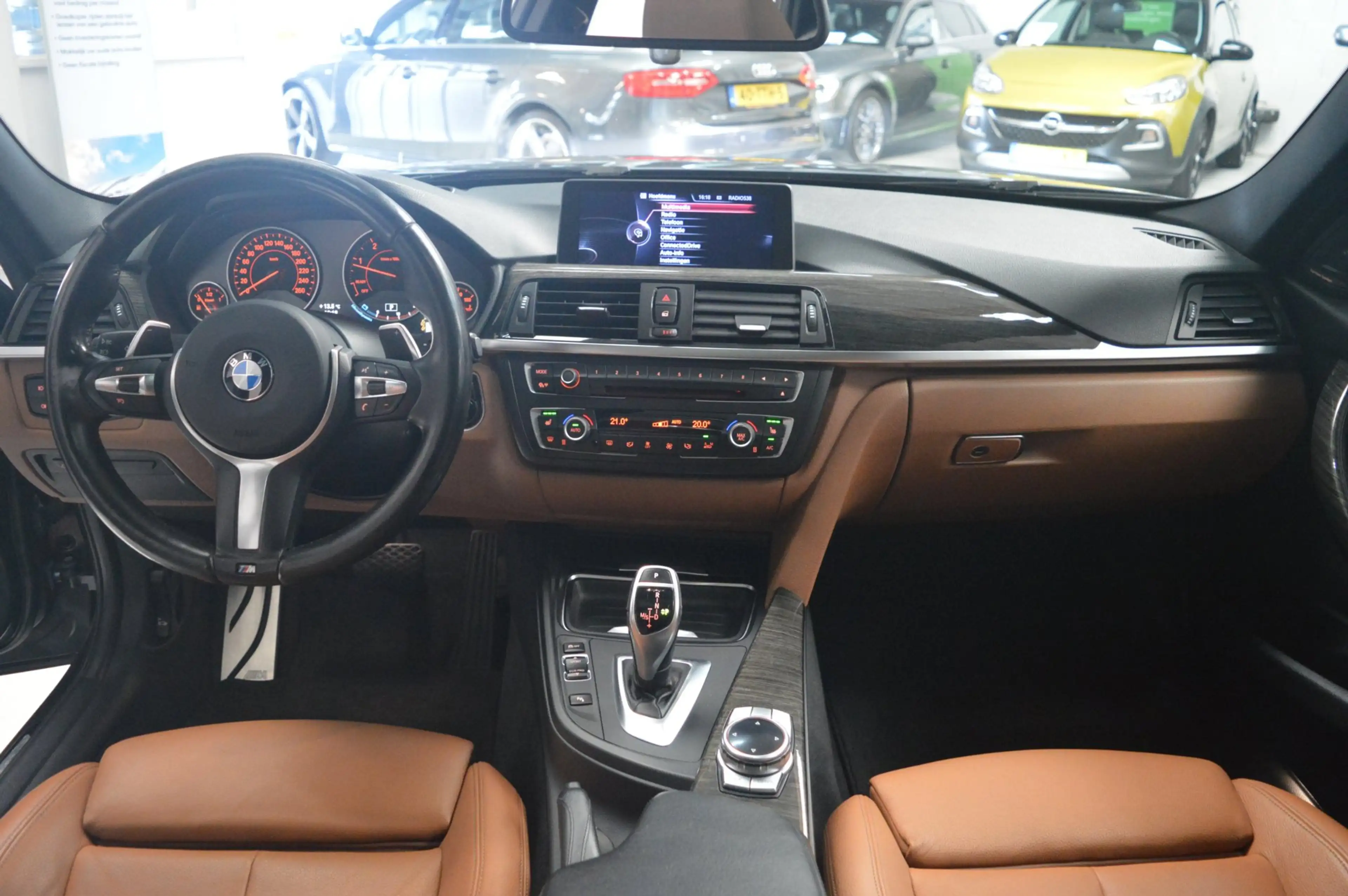 BMW 325 3-serie Touring 325d High Executive // M-PERFORMAN — photo 13