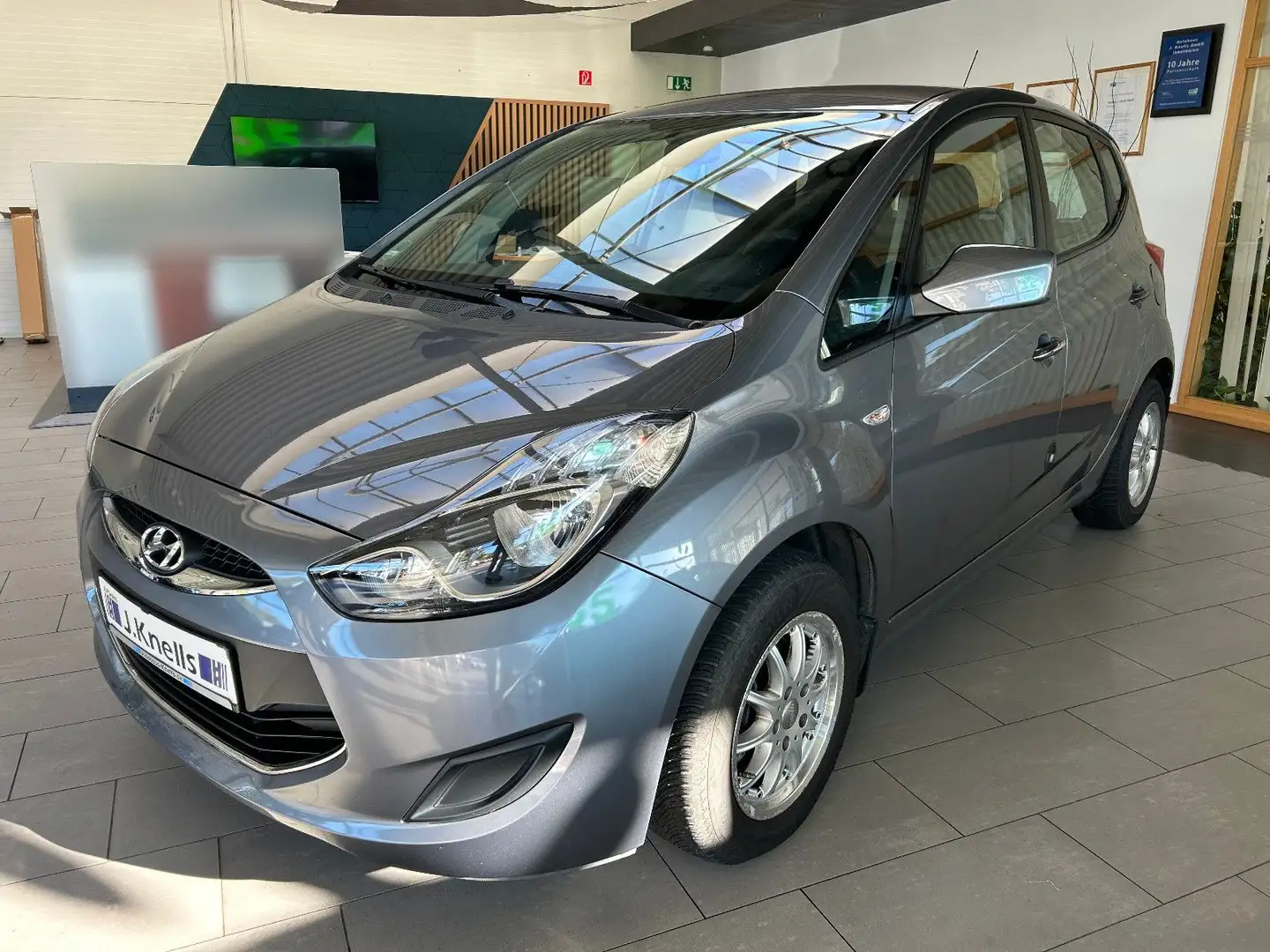 Hyundai iX20 1.6 Automatik/ALU/PDC/SHZ/ALU Grau - 1
