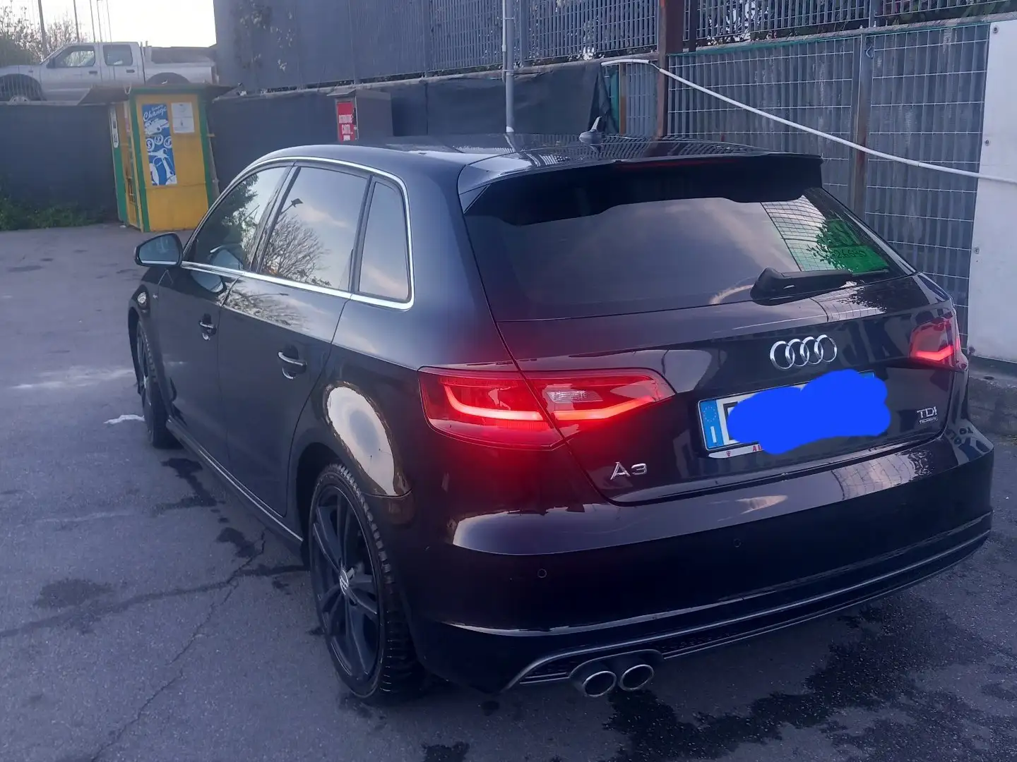 Audi A3 Sline  tronic 4 ×4 2000 automatica - 2