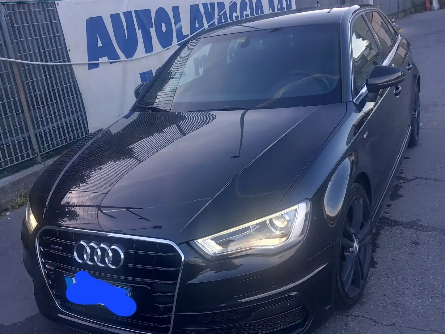 Audi A3 Sline  tronic 4 ×4 2000 automatica - 1