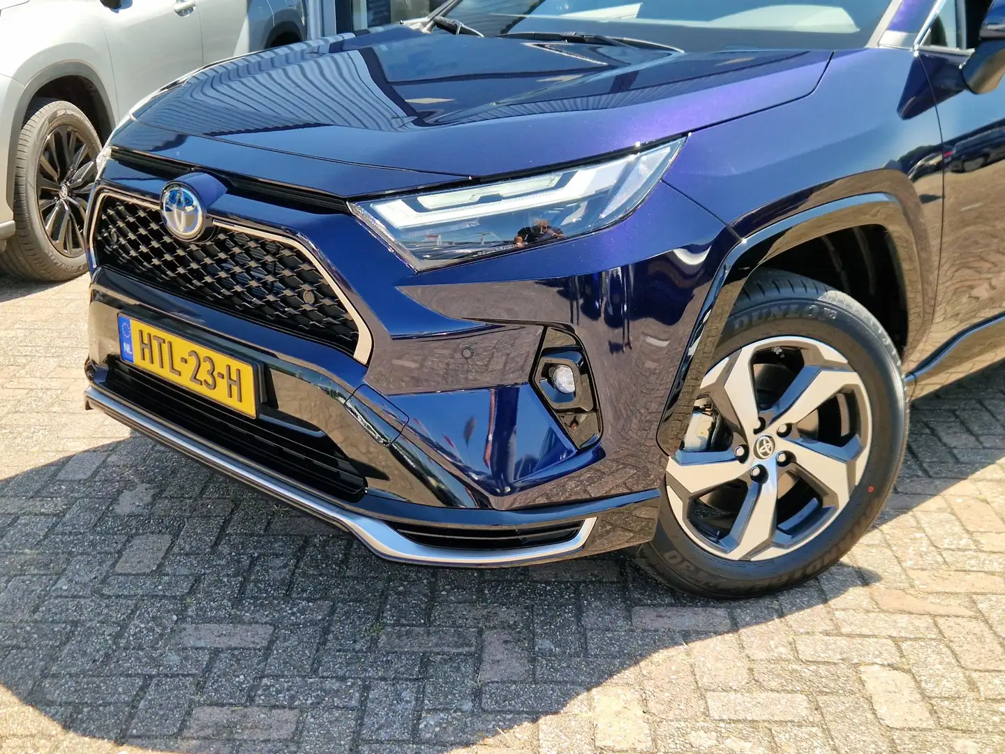 Toyota RAV 4 2.5 Plug-in Hybrid AWD Dynamic 1500 kg trekgewicht Blauw - 2