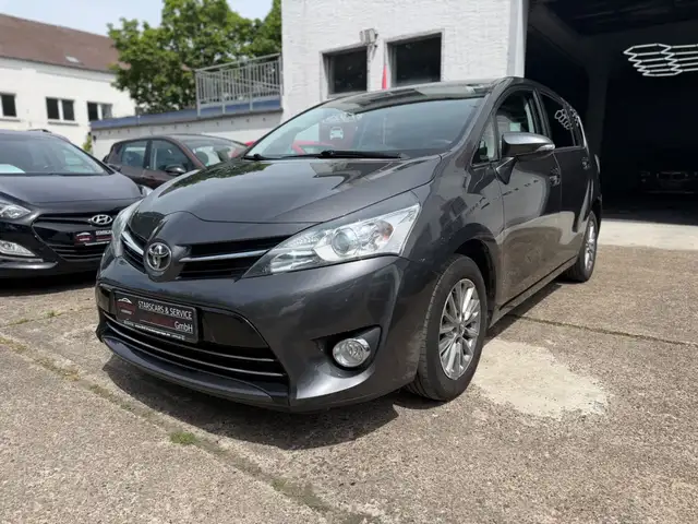 Toyota Verso *EDITION-S*NAVI*KAMERA*SHZ*TEMPO.*7-SITZER*