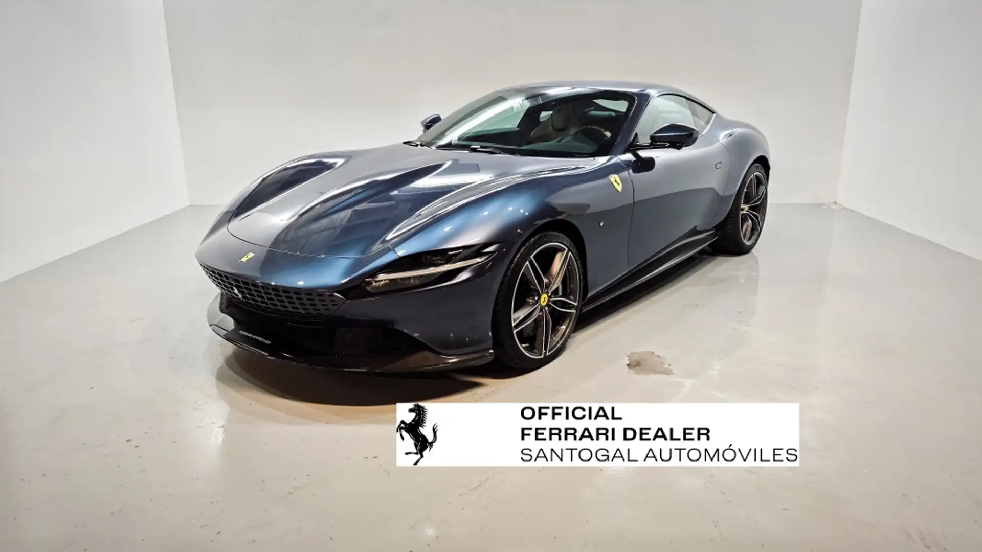 Ferrari Roma Azul - 1