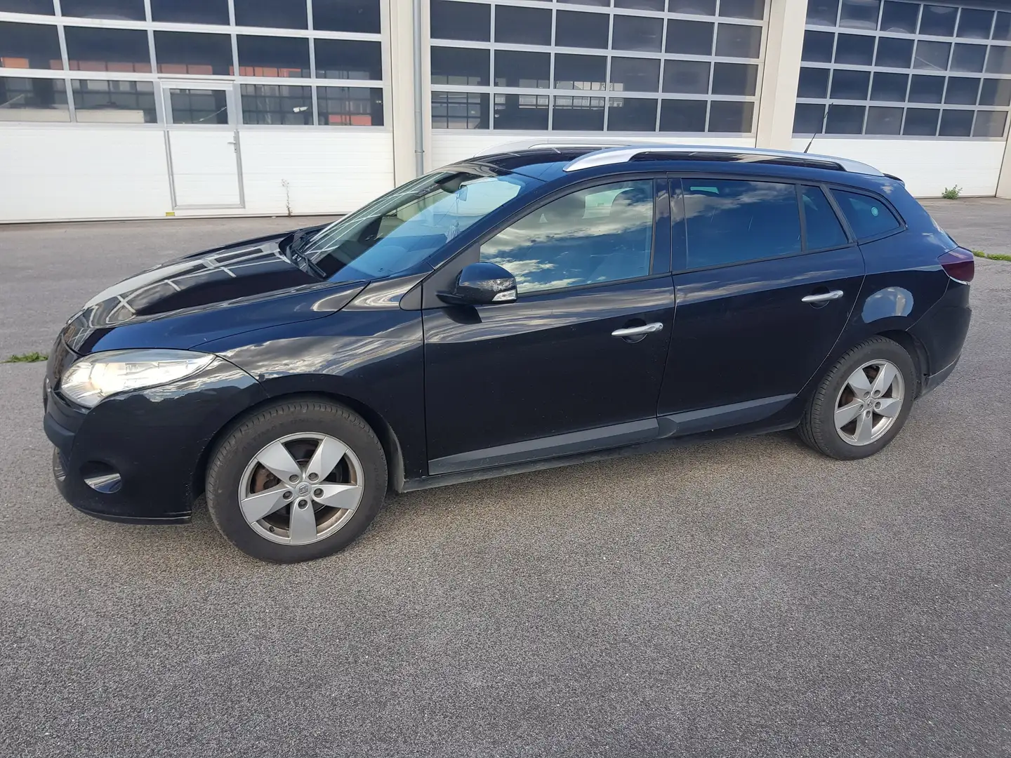Renault Megane Mégane Grandtour Success Energy dCi 110 Success Schwarz - 1