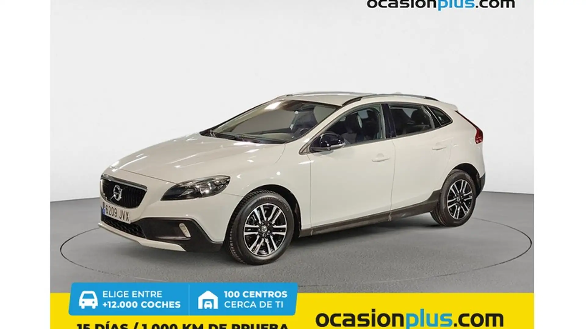 Volvo V40 Cross Country D2 Momentum Aut. 120 Blanco - 1