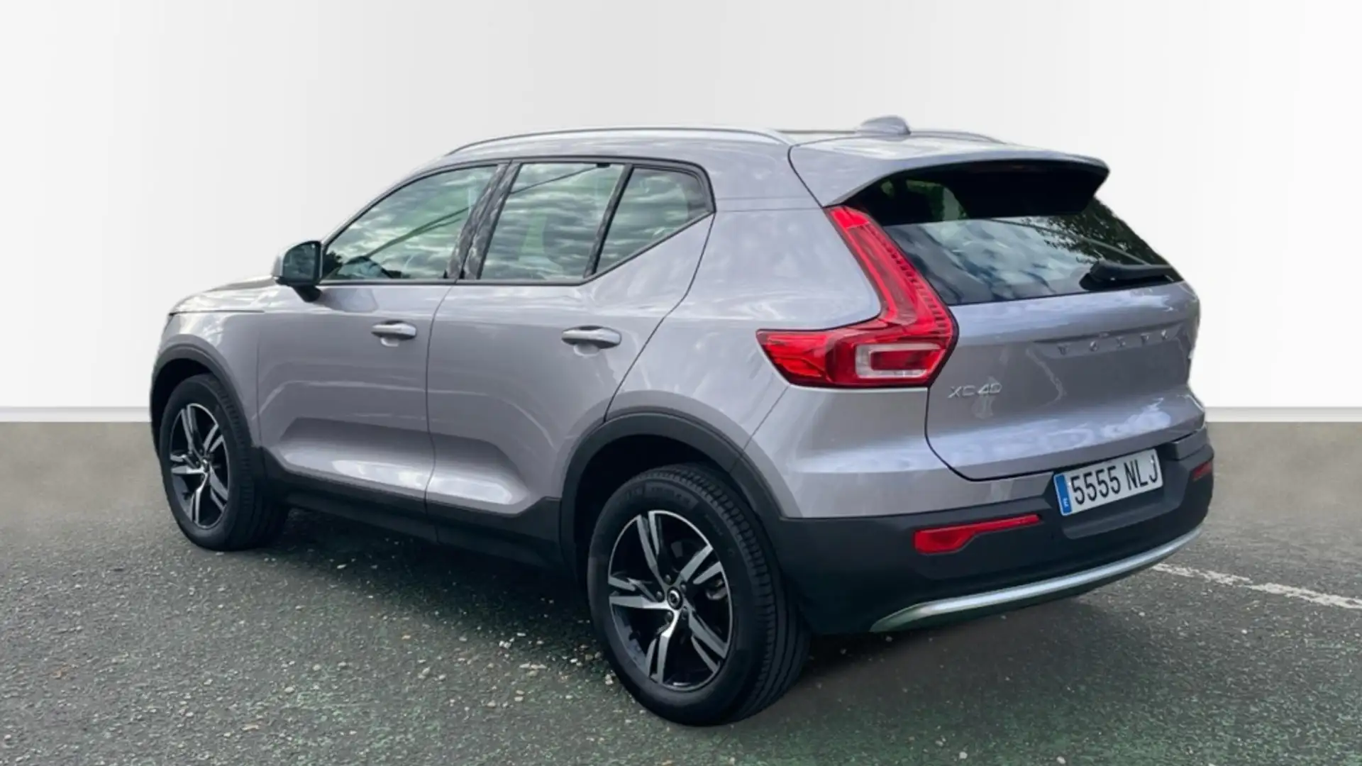 Volvo XC40 CORE, B3 MILD HYBRID, GASOLINA - 2