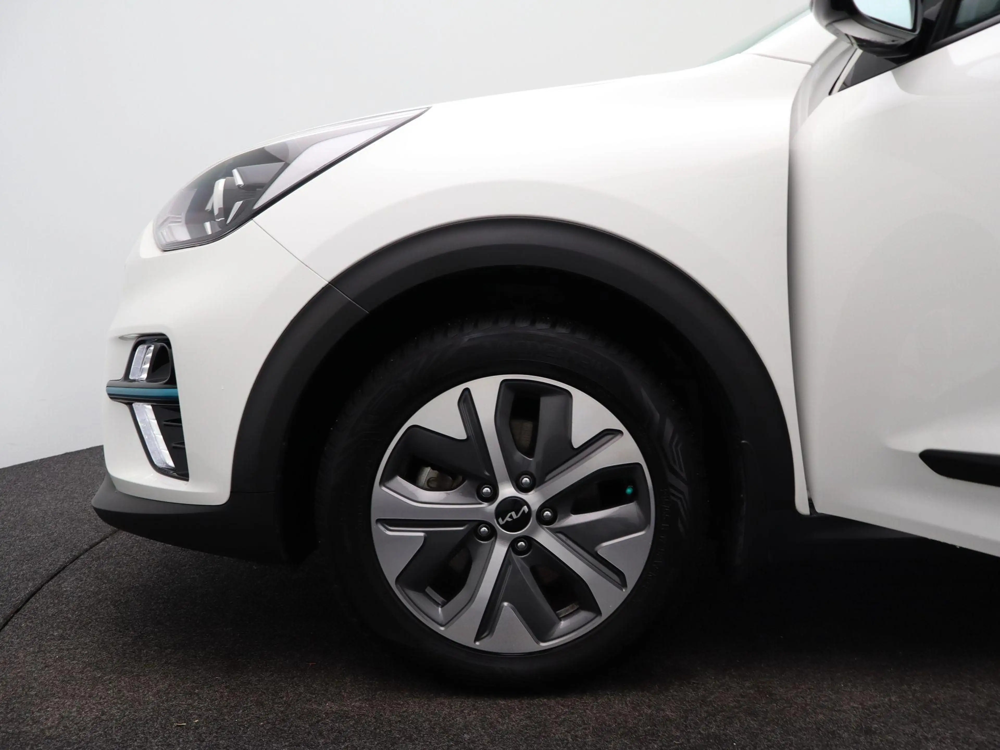 Kia e-Niro DynamicLine 64 kWh | Navigatie | Climate Control | — photo 15