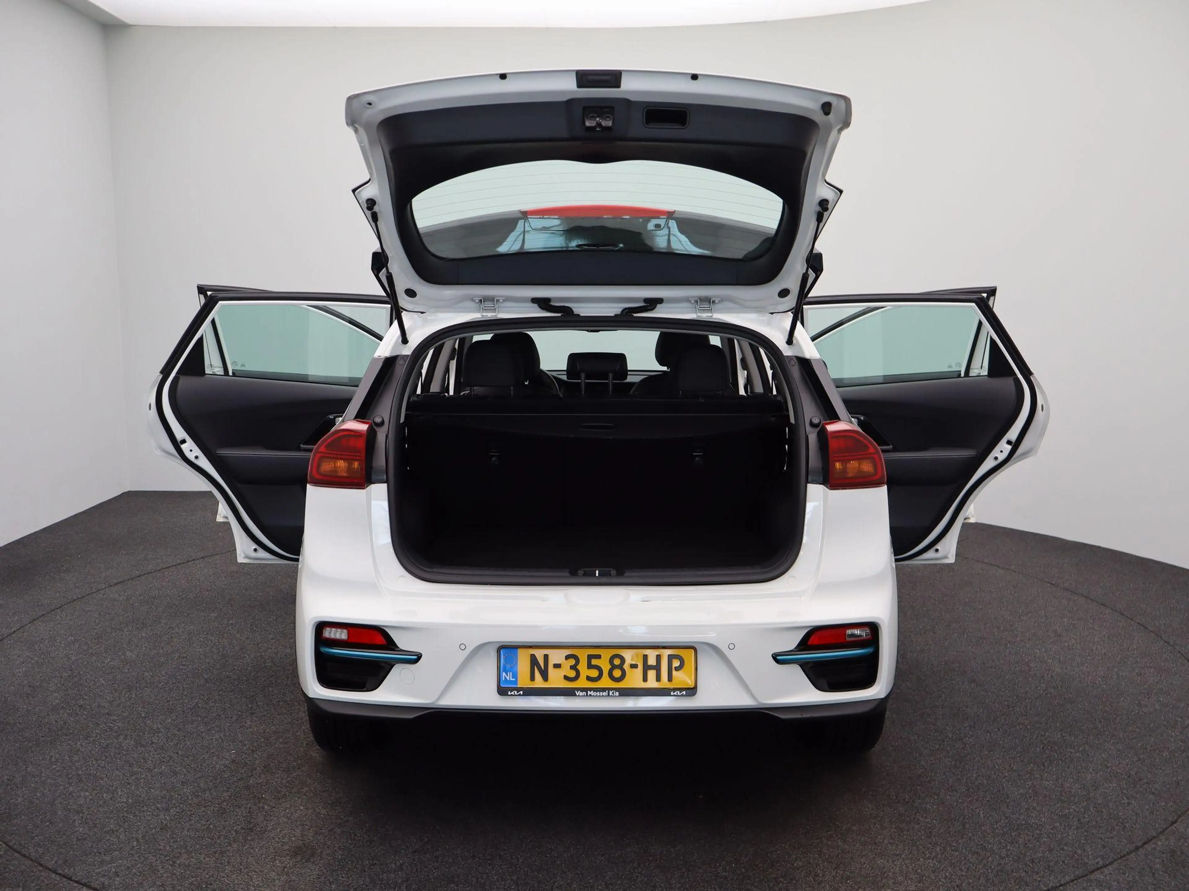 Kia e-Niro DynamicLine 64 kWh | Navigatie | Climate Control | — photo 13