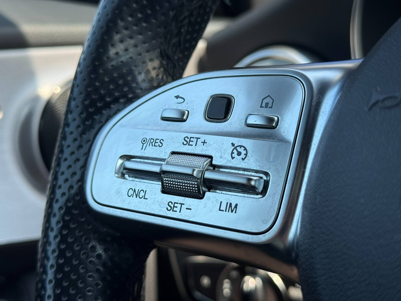 Mercedes-Benz C 300 d Cabrio AMG-line/ Night Pack/ Airscarf/ ACC/ Keyless/ Camera — photo 15