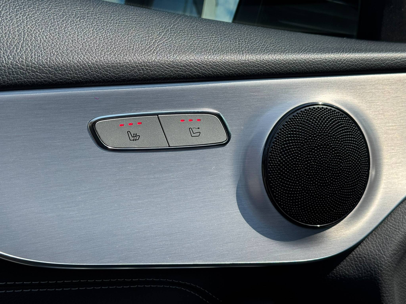 Mercedes-Benz C 300 d Cabrio AMG-line/ Night Pack/ Airscarf/ ACC/ Keyless/ Camera — photo 14