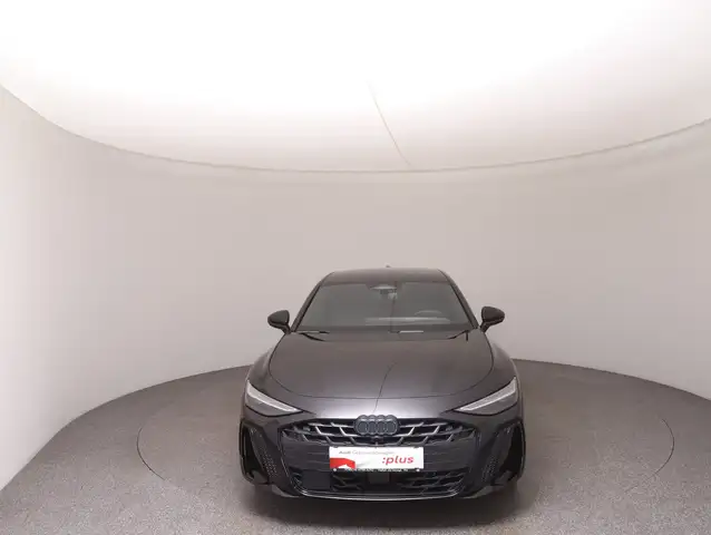 Audi A6 view 3