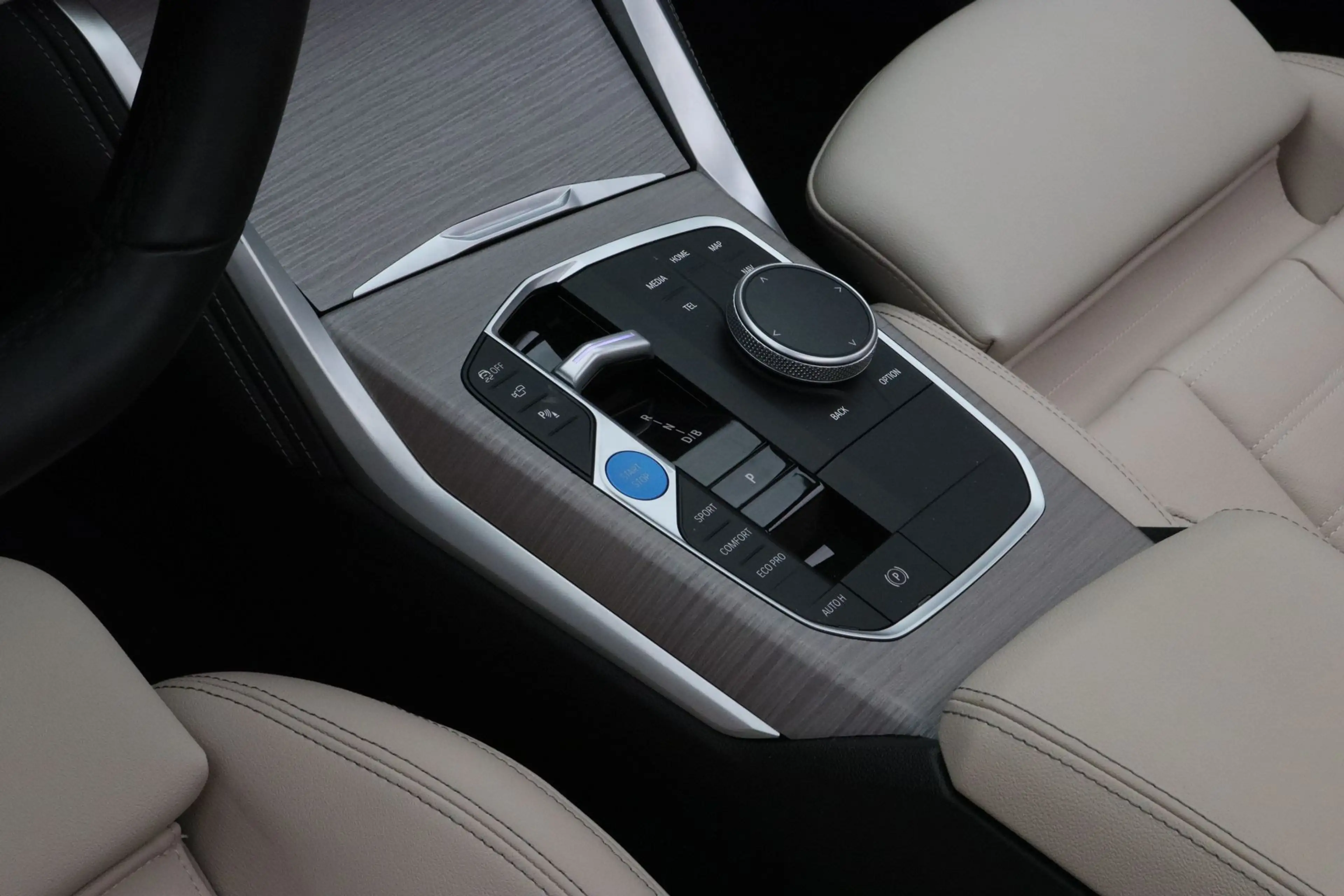 BMW i4 eDrive35 M Sport Edition 70 kWh | DAB-Tuner | High — photo 9