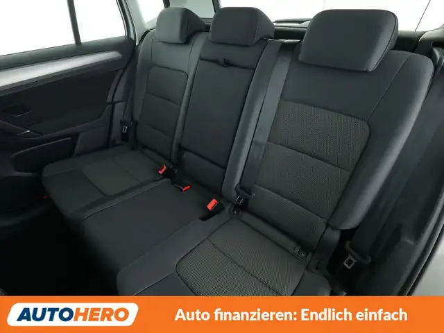 Volkswagen Golf Sportsvan view 14
