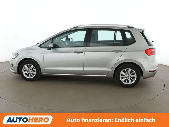 Volkswagen Golf Sportsvan view 3