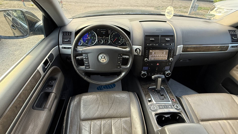 Volkswagen Touareg V6 TDI Individual AHK — photo 14