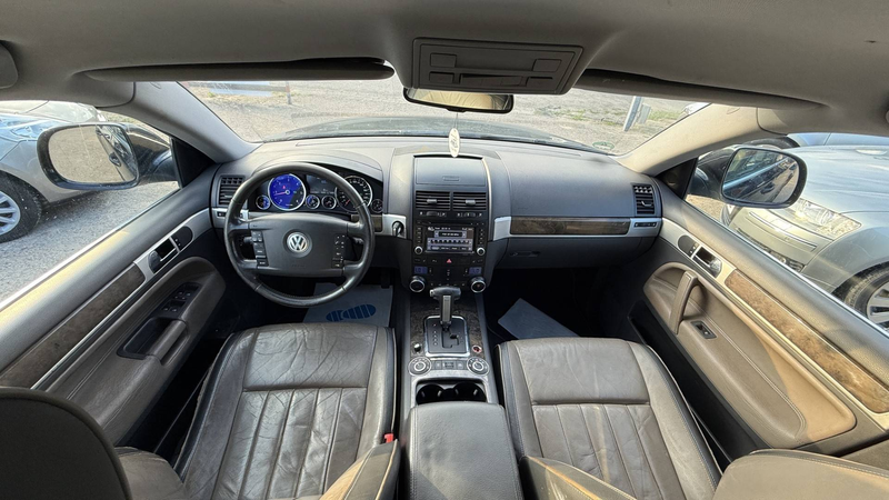 Volkswagen Touareg V6 TDI Individual AHK — photo 13