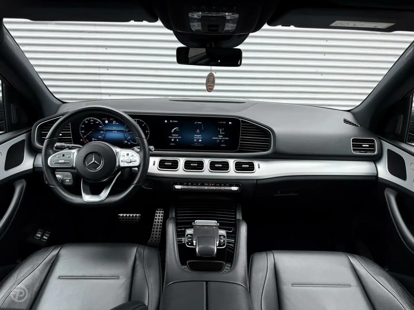 Mercedes-Benz GLE 300 d 4MATIC Premium Grijs - 2