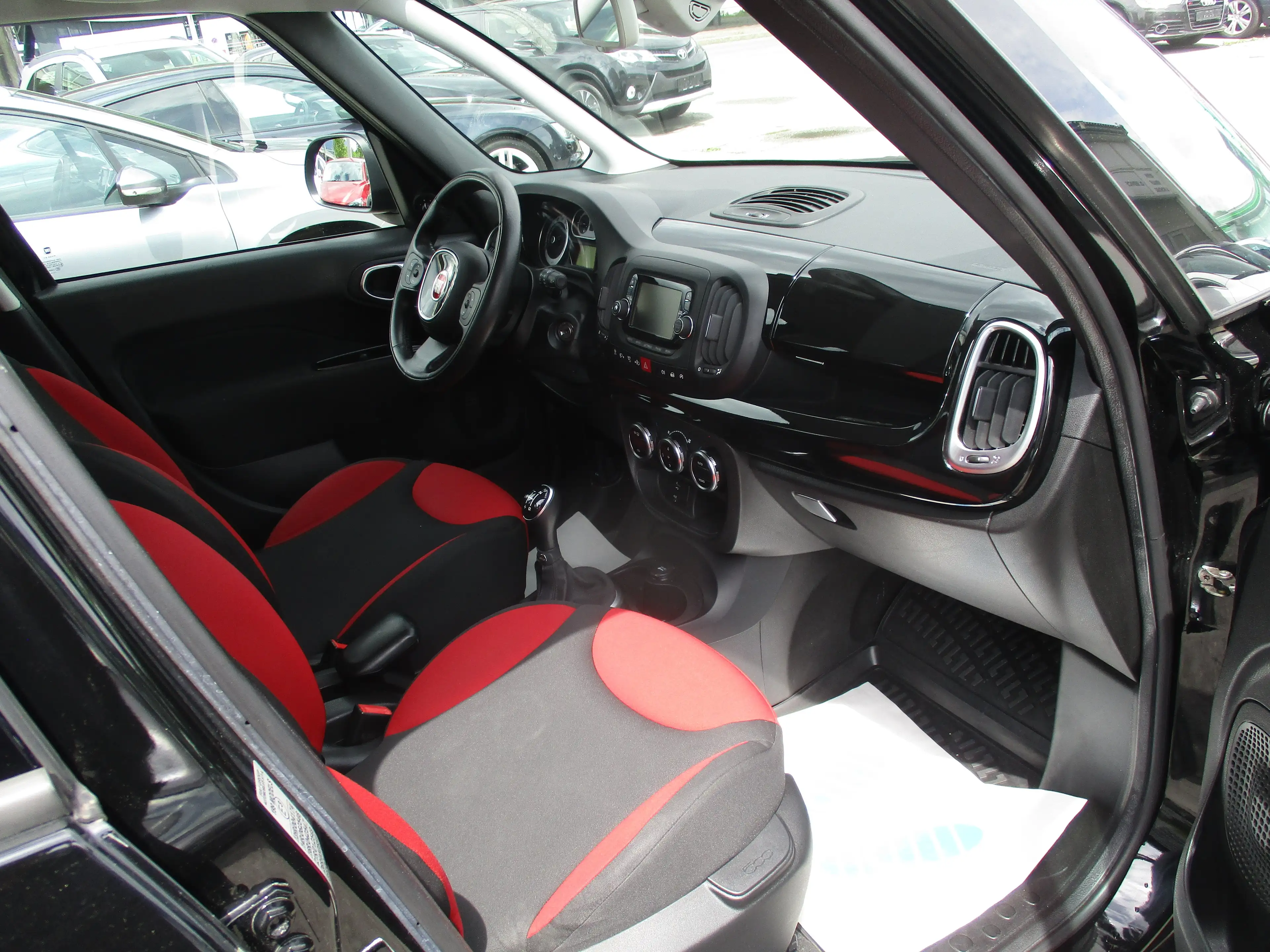 Fiat 500L Pop Star — photo 9