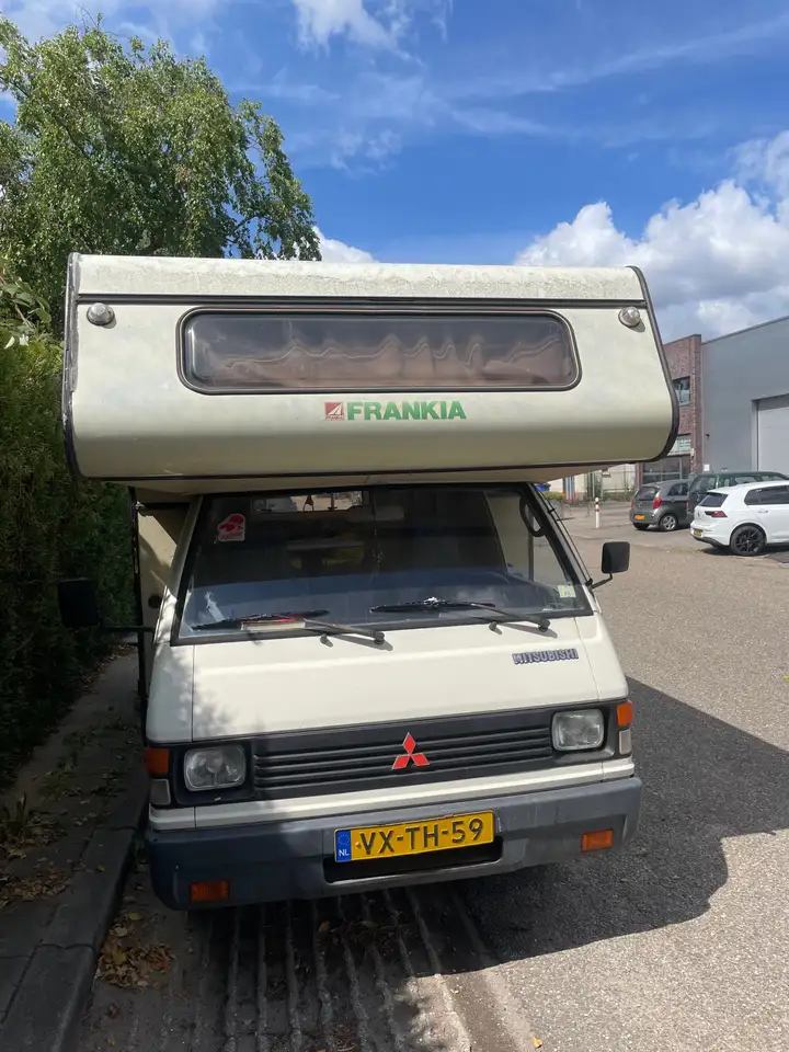Mitsubishi L300 Camper (Frankia opbouw) — photo 1 of 13