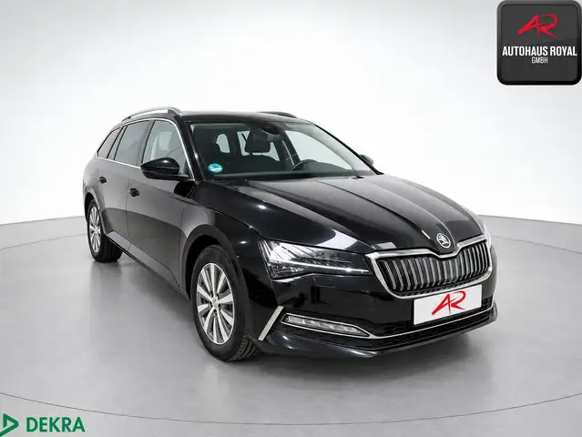 Skoda Superb view 4