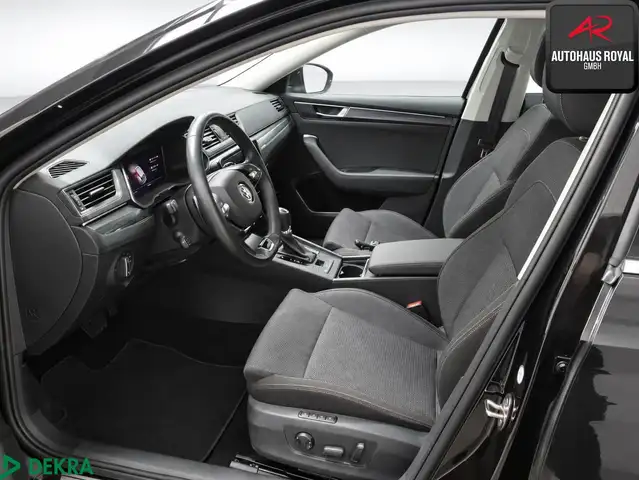 Skoda Superb view 5