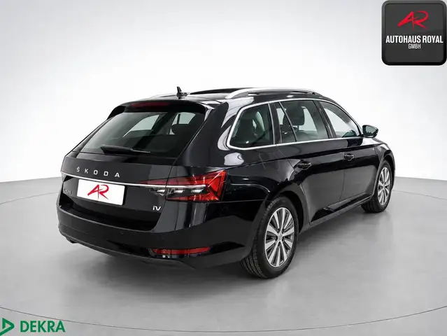 Skoda Superb view 3