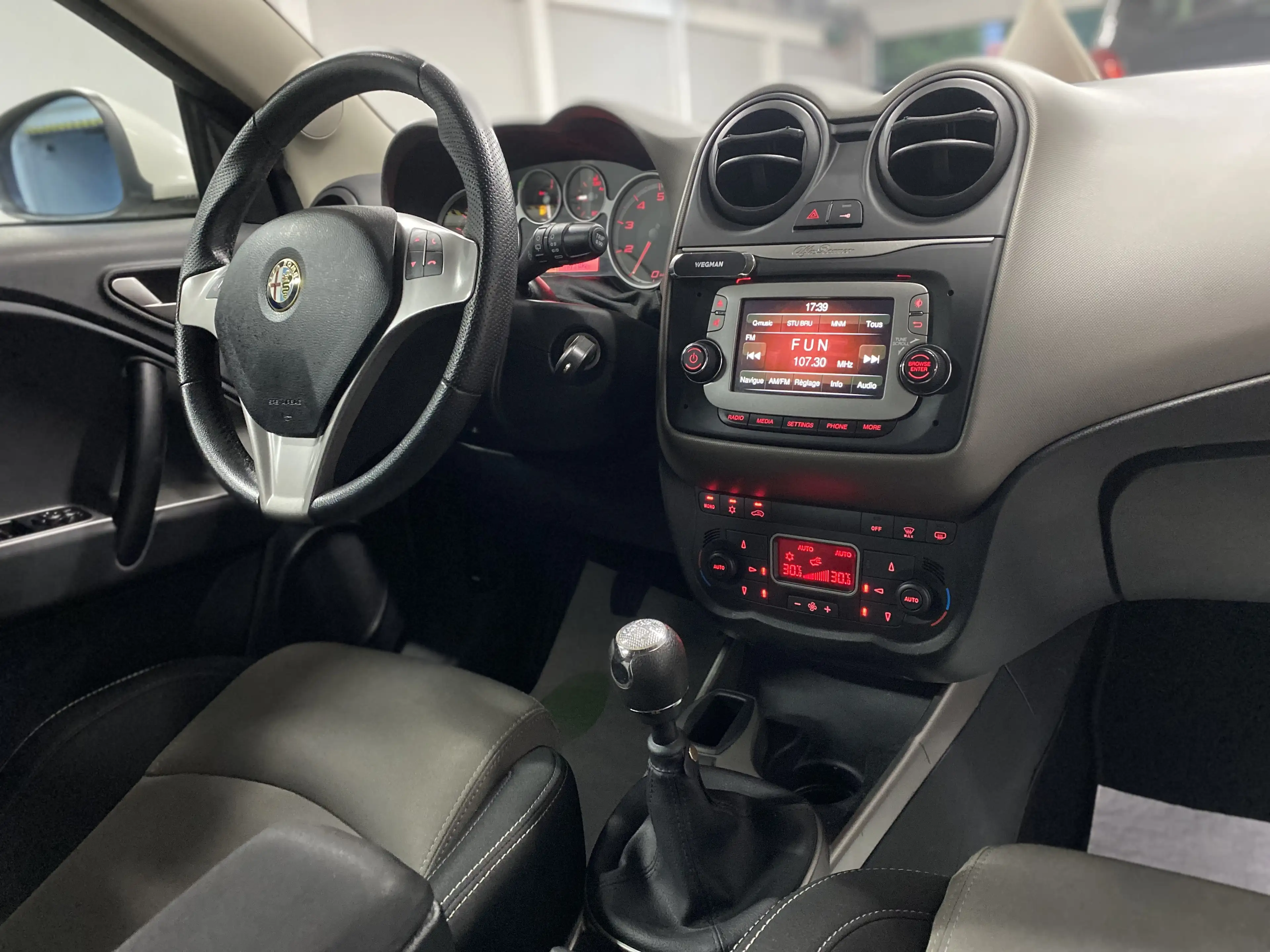 Alfa Romeo MiTo 1.4i JUNIOR 🏳️ GARANTIE 12 MOIS 🏳️ — photo 13