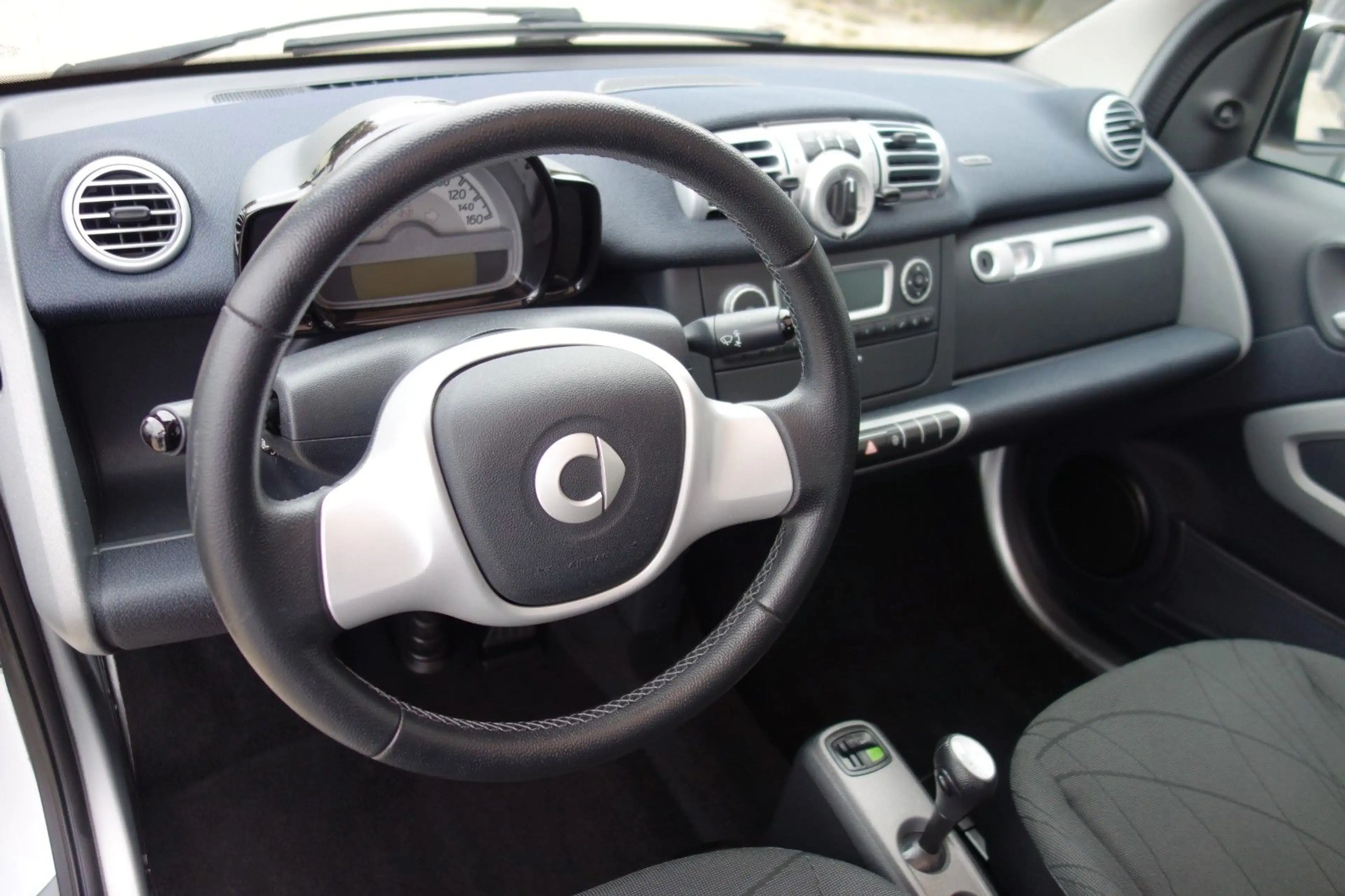 smart forTwo Coupe Passion Aut.|Klima|Servo|Panorama — photo 13