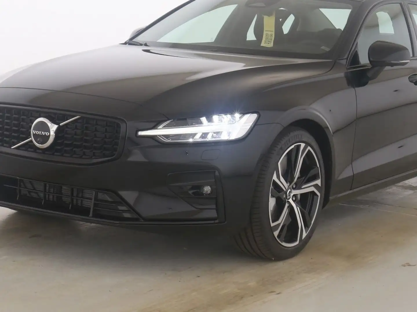 Volvo S60 B5 Ultimate Dark AWD*S-ZINS 0,99% eff.*STHZ Schwarz - 2