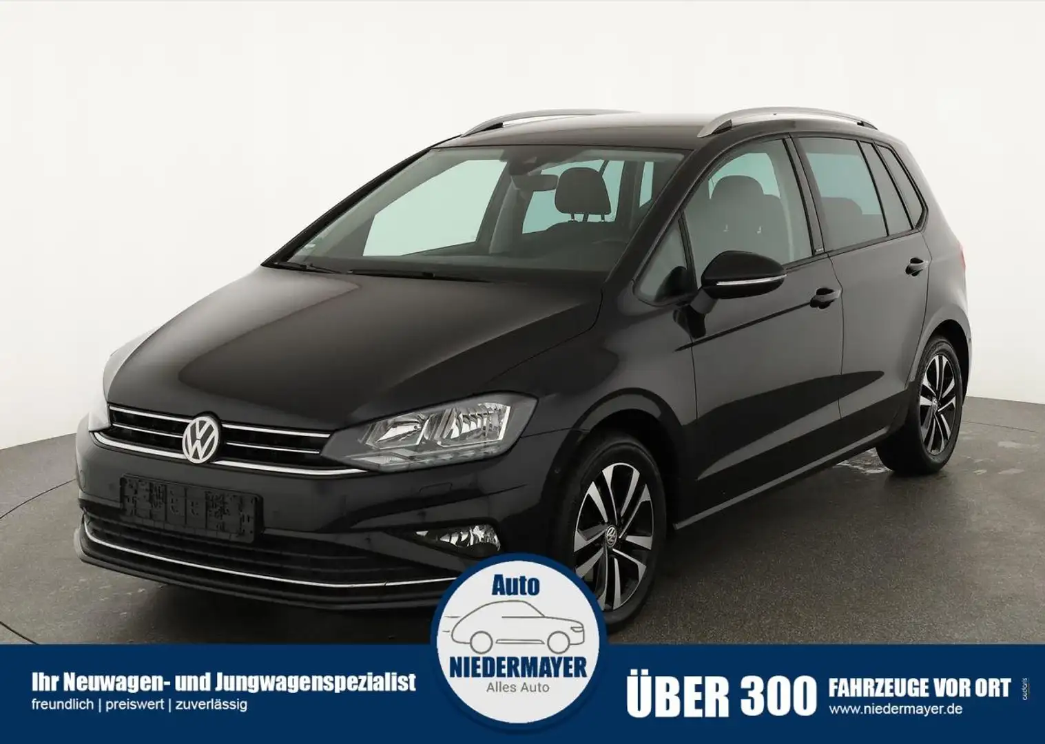 Volkswagen Golf Sportsvan 1.5 TSI IQ.DRIVE, AHK, Navi, Parklenkassist Černá - 1