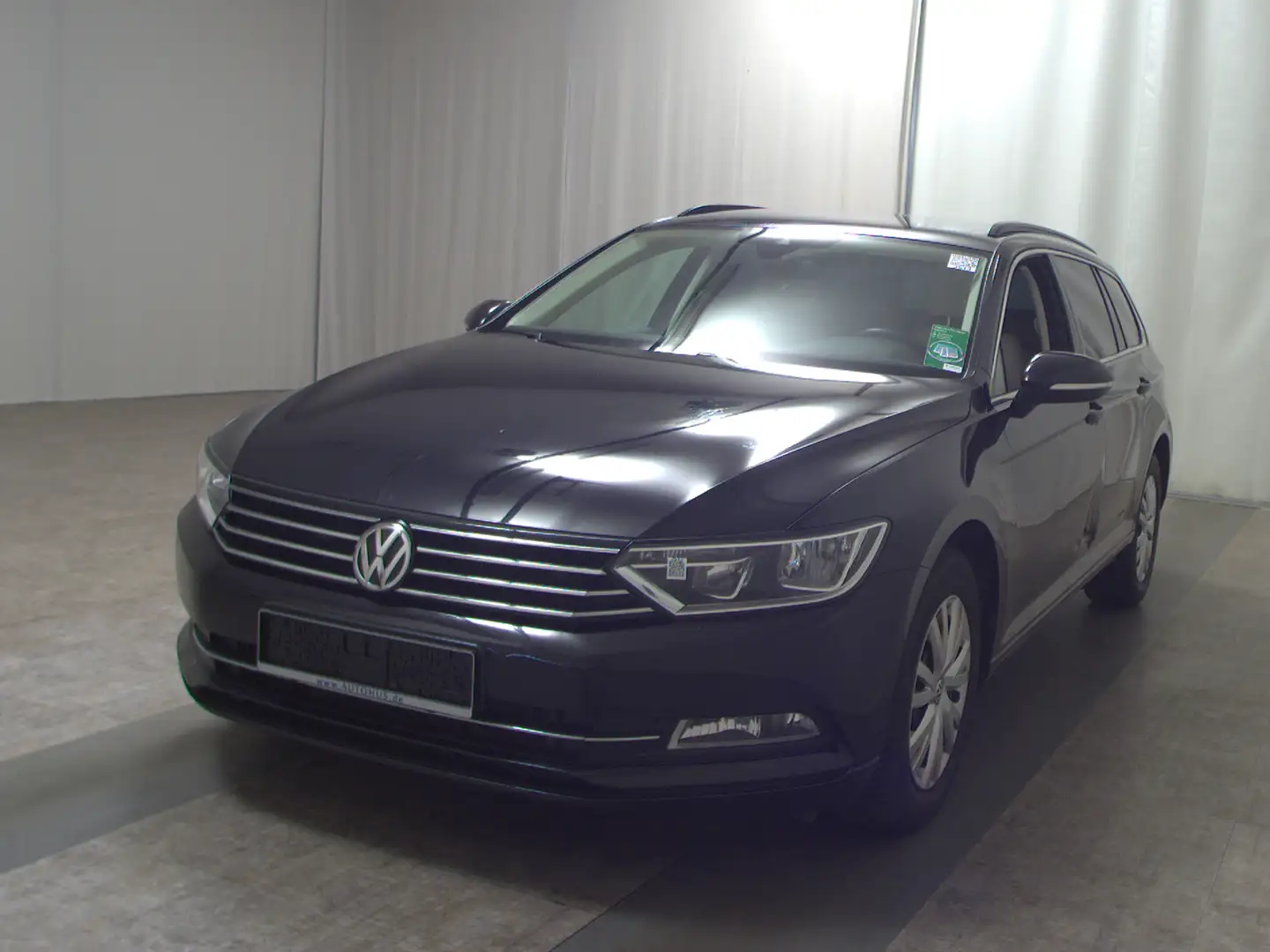 Volkswagen Passat Var. 2.0 TDI Comf. Navi PDC ACC RfK LED Black - 2