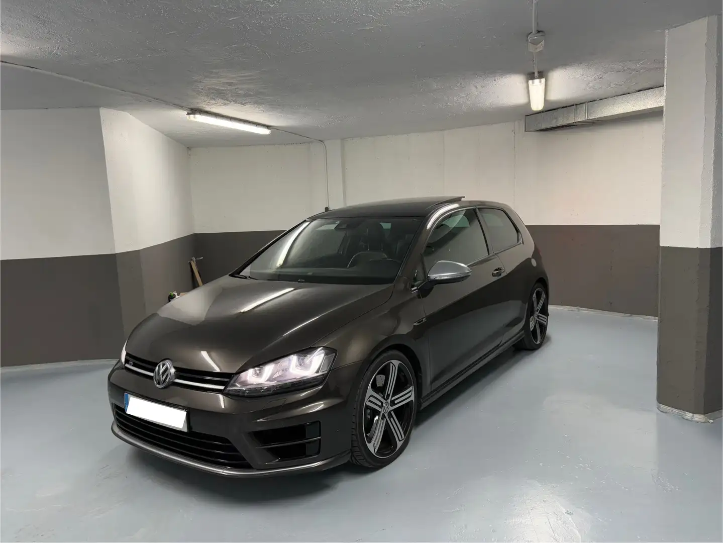 Volkswagen Golf 2.0 TSI R 300 - 2
