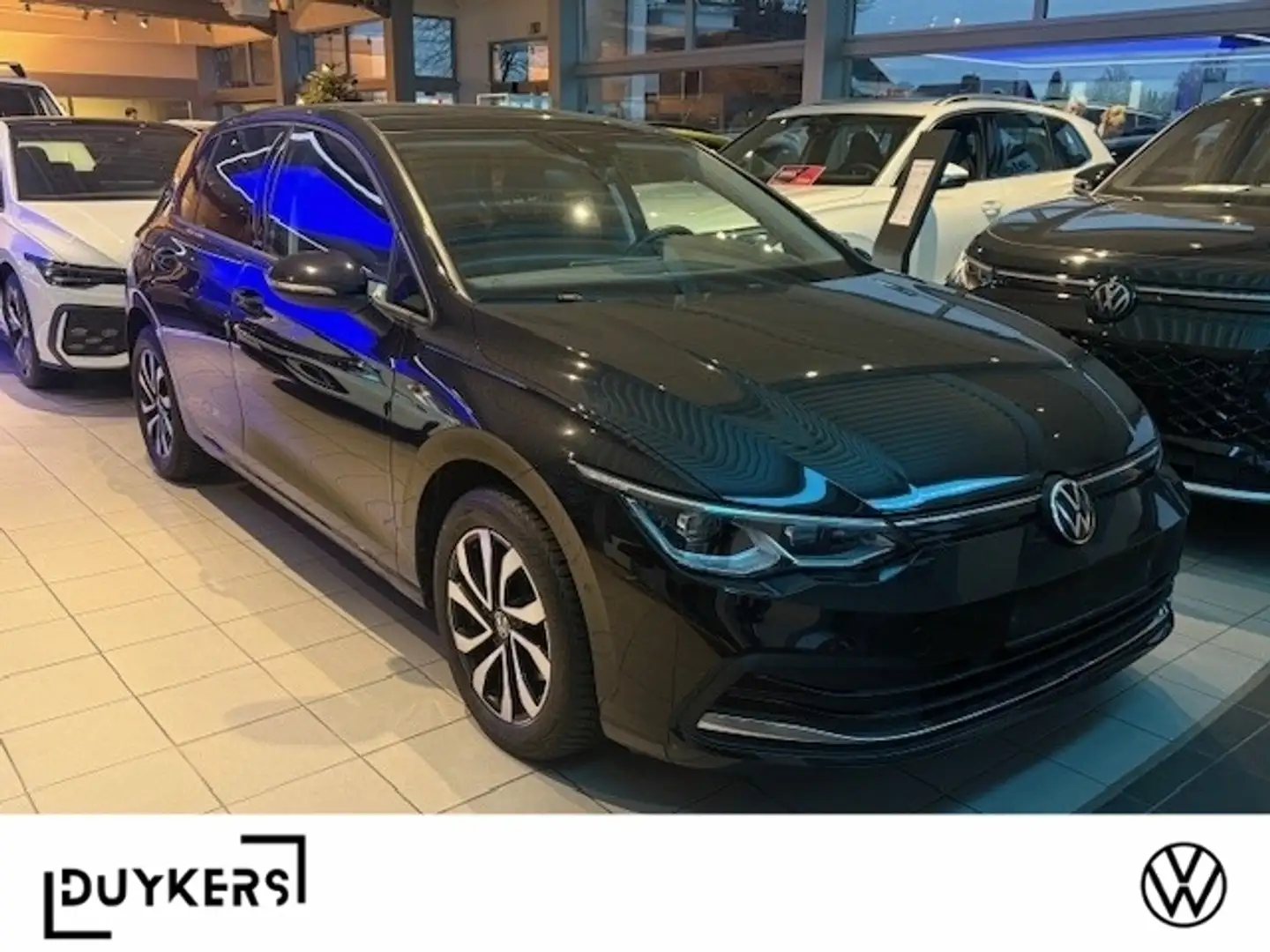 Volkswagen Golf VIII 1.5 TSI Active NAVI PANO ACC Schwarz - 1