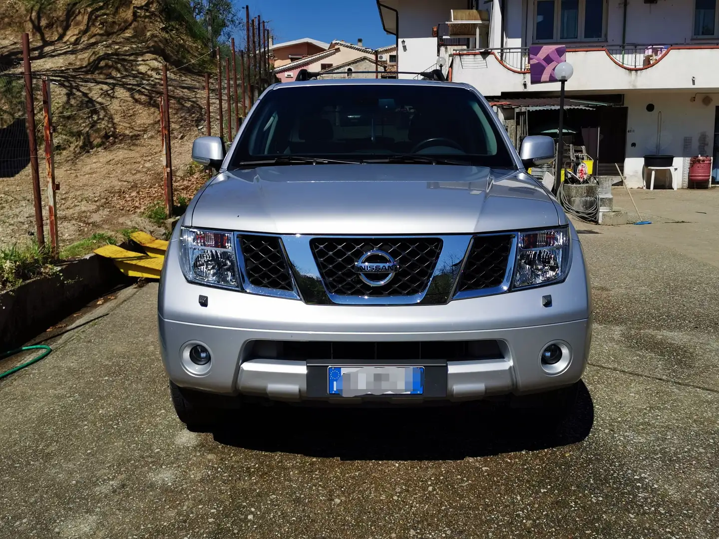 Nissan Pathfinder 2.5 dci LE auto - 1