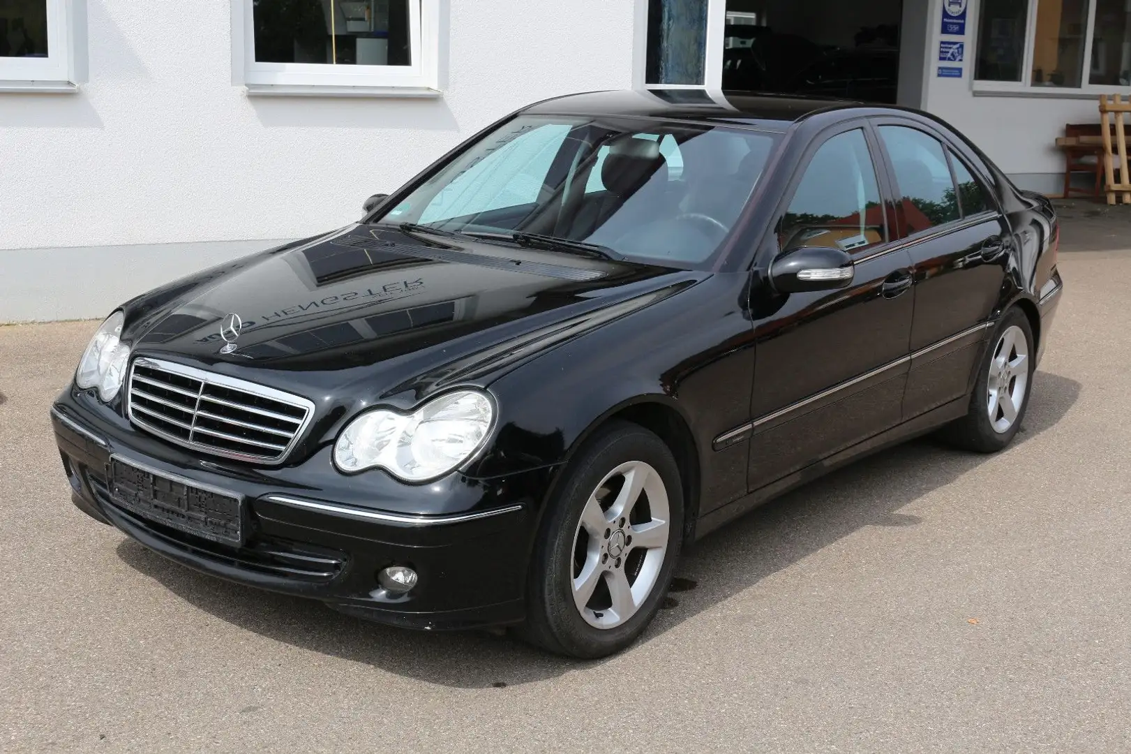 Mercedes-Benz C 180 Kompressor Avantgarde Zustand i.O Black - 1