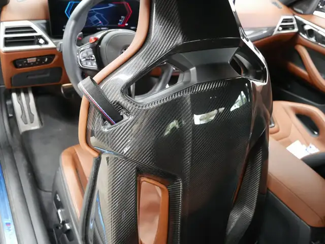 BMW M4 view 4