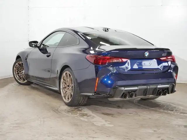 BMW M4 view 11