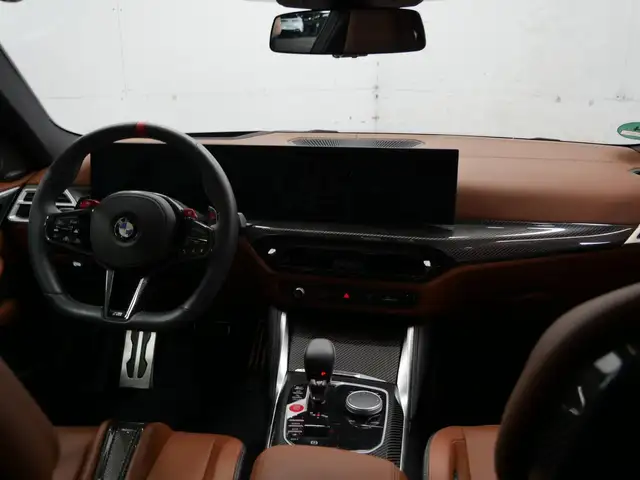 BMW M4 view 6