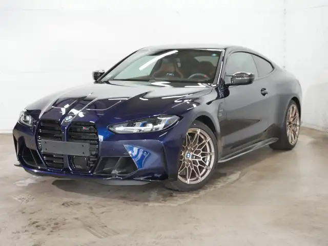 BMW M4 view 8